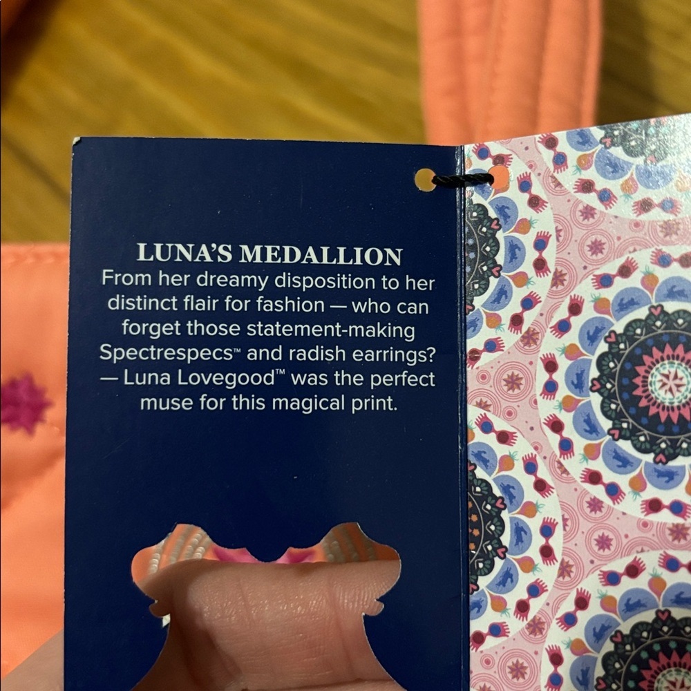 NWT Vera Bradley Harry Potter Luna’s Medallion Small Quilted Vera Tote Bag - Picture 5 of 7